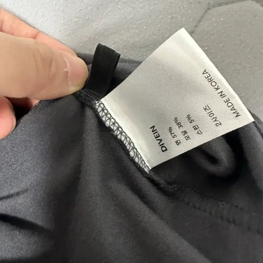 [BUNJANG] DIVEIN Turtleneck Charcoal (Size 2) / DIVEIN 다이브인 터틀넥 차콜 2사이즈 약100