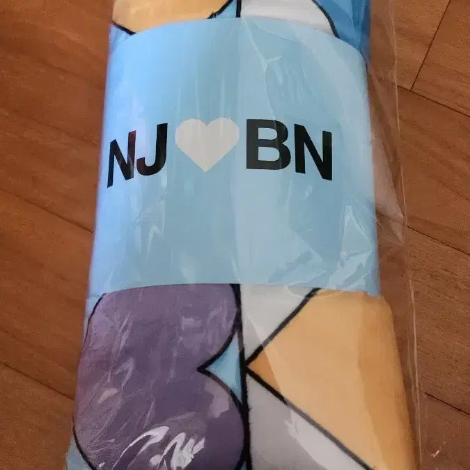 [BUNJANG] NewJeans MBC Gayo Daejejeon Blanket / [판매] 르세라핌 셀러브레이션 공방포카 세트(아기)