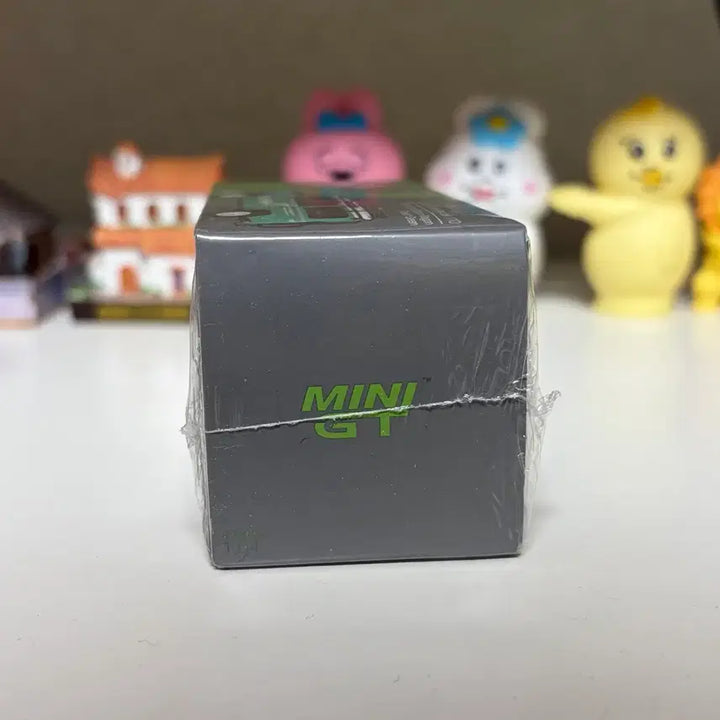 [BUNJANG] Mini GT Land Rover Defender 110 County Station Wagon Diecast / 미니지티 590 랜드로버 디펜더 110 트리던트 그린 다이캐스트