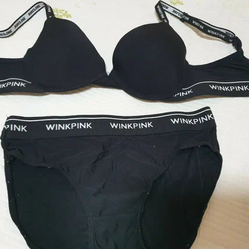 [BUNJANG] Winkpink Black Bra/Panty Set Size 75A/90 / (중고)WINKPINK 윙크핑크 검정 브라/팬티 세트 75A/90