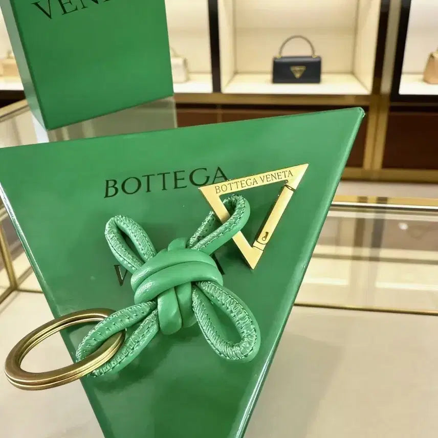 [BUNJANG] Bottega Veneta Green Knotted Keyring / 보테가베네타 그린 매듭 키링