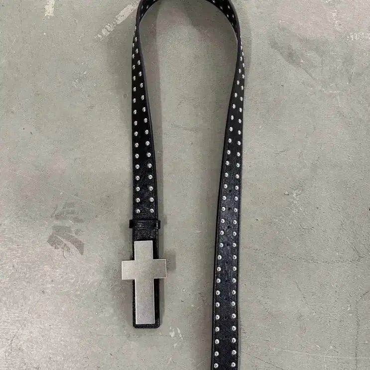 [SOLD OUT] [새상품] 십자가 크로스 버클 볼트 스터드 벨트