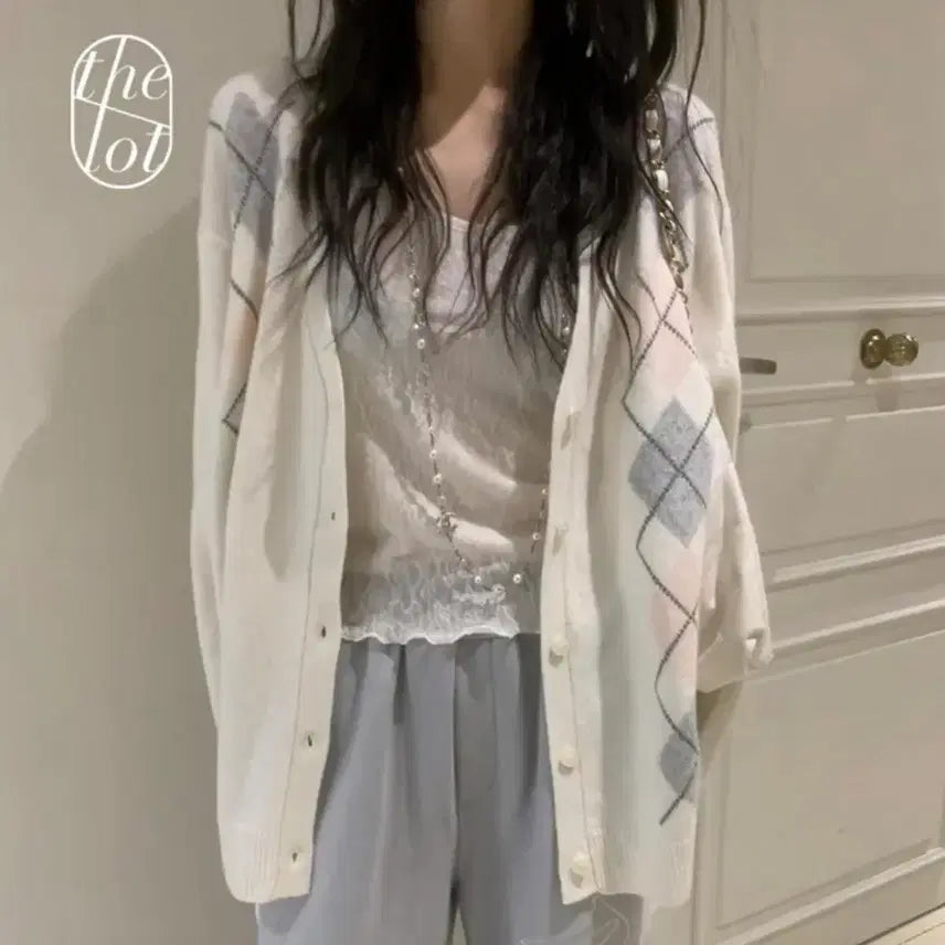 [SOLD OUT] 포스터 아가일 가디건 아이보리