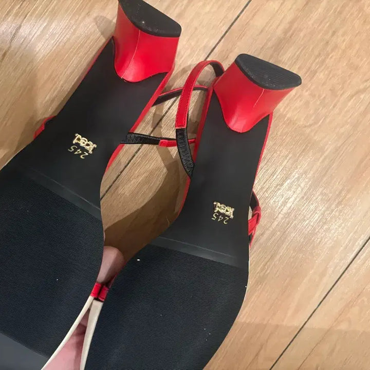 [BUNJANG] Beige Summer Sandals (Size 245) / 베이지 여름샌들 245 새제품 팝니다