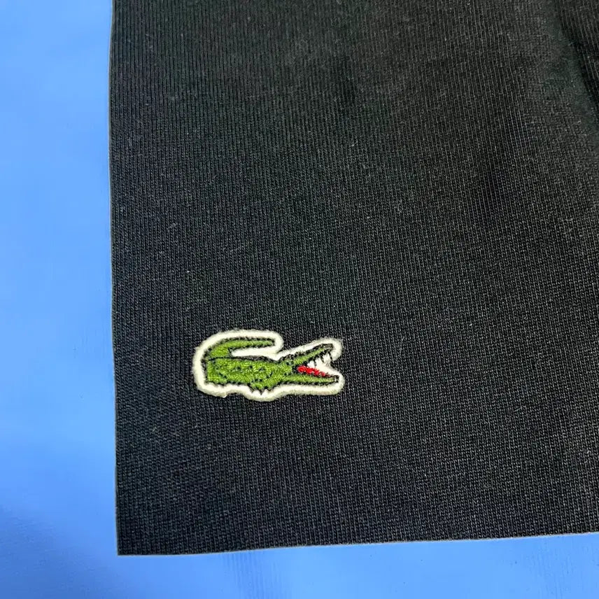 [BUNJANG] Lacoste Black T-Shirt with Sky Blue Print / 라코스테 블랙 반팔 티셔츠 프린팅