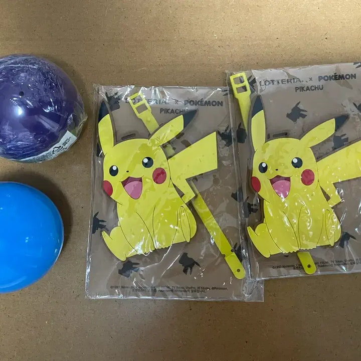 [BUNJANG] Pokemon Pikachu Name Tag &amp; Binder Set / 띠부씰 바인더 포켓몬 피규어  피카츄 네임텍