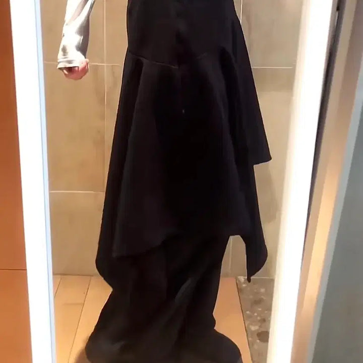 [BUNJANG] LIVING NINE Layered Asymmetrical Skirt / 리빈나인 레이어드 언발스커트