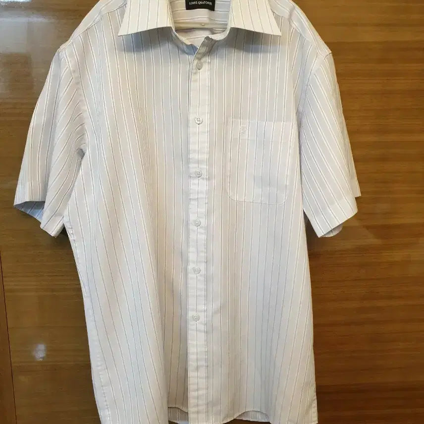 [BUNJANG] Louis Quatorze Stripe Short Sleeve Shirt Size 100 / 루이까또즈 스트라이프 반팔 셔츠 100