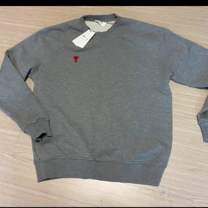 [BUNJANG] Ami Small Heart Logo Sweatshirt / 아미(ami) 21년 스몰하트로고 맨투맨 판매합니다