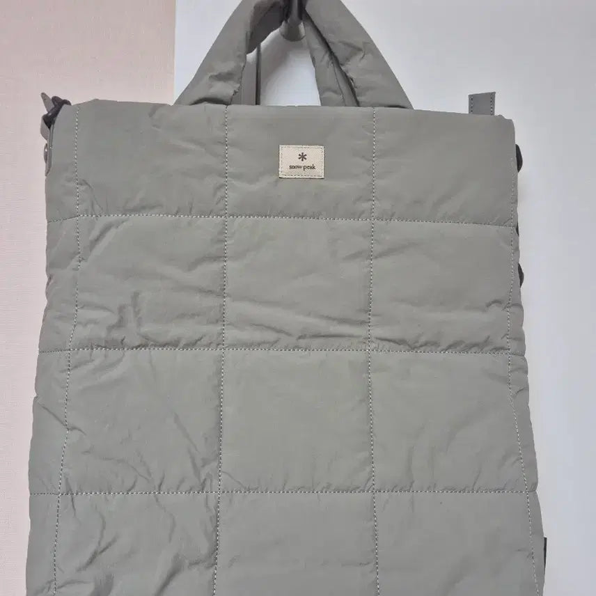 [BUNJANG] Snowpeak Quilted Tote and Shoulder Bag / 스노우피크 퀼팅 토트백 겸 숄더백 크로스백 패딩백
