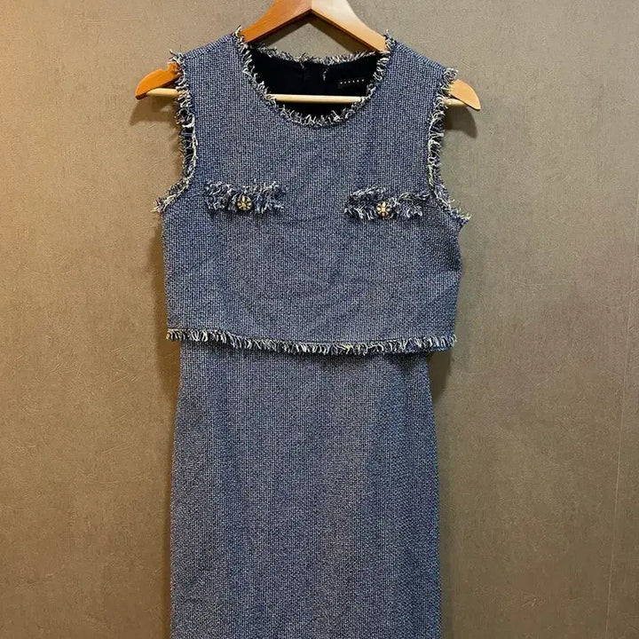 [BUNJANG] Sisley Tweed Sleeveless Dress Size 42 (85) / 시슬리 트위드 나시 원피스 42사이즈(85)