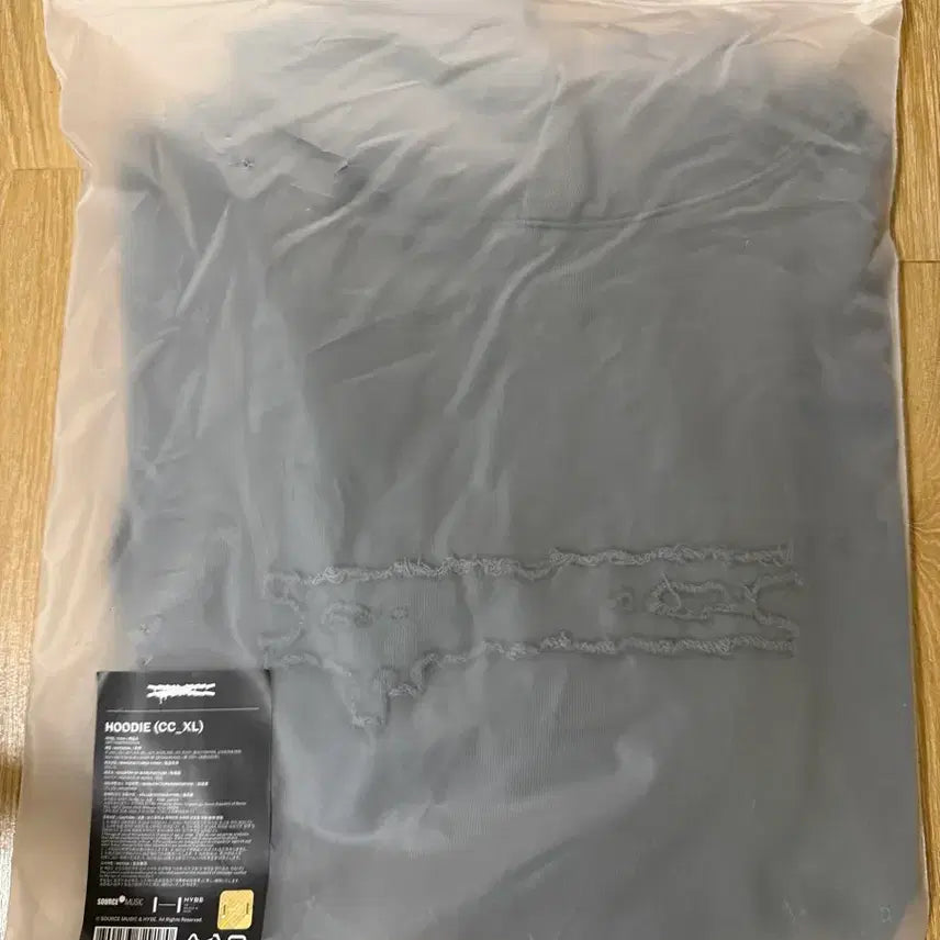[BUNJANG] Le Sserafim Hooded XL Hoodie / 르세라핌 후드 xl