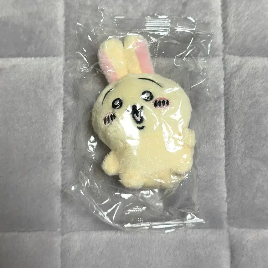 [BUNJANG] Cheekawaii Osowari 2 Usagi Plush / 치이카와 오스와리2 인형 우사기