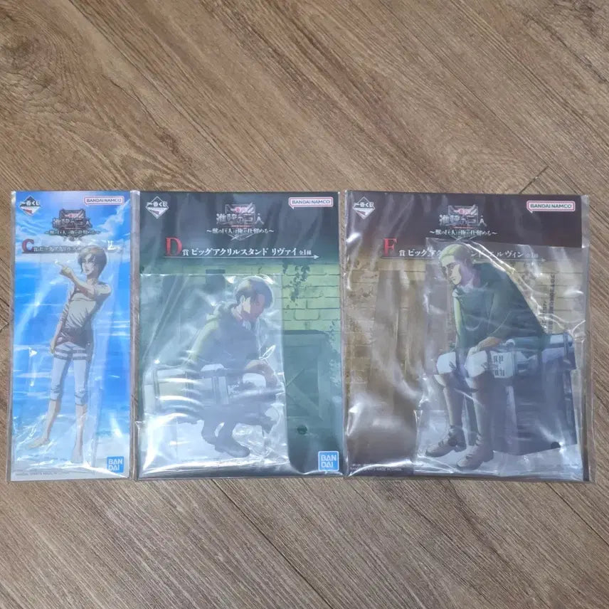 [BUNJANG] Attack on Titan Acrylic Stand Bundle Set / 진격의 거인 제일복권 C상에렌, D상리바이, E상엘빈 아크릴 스탠드 일괄
