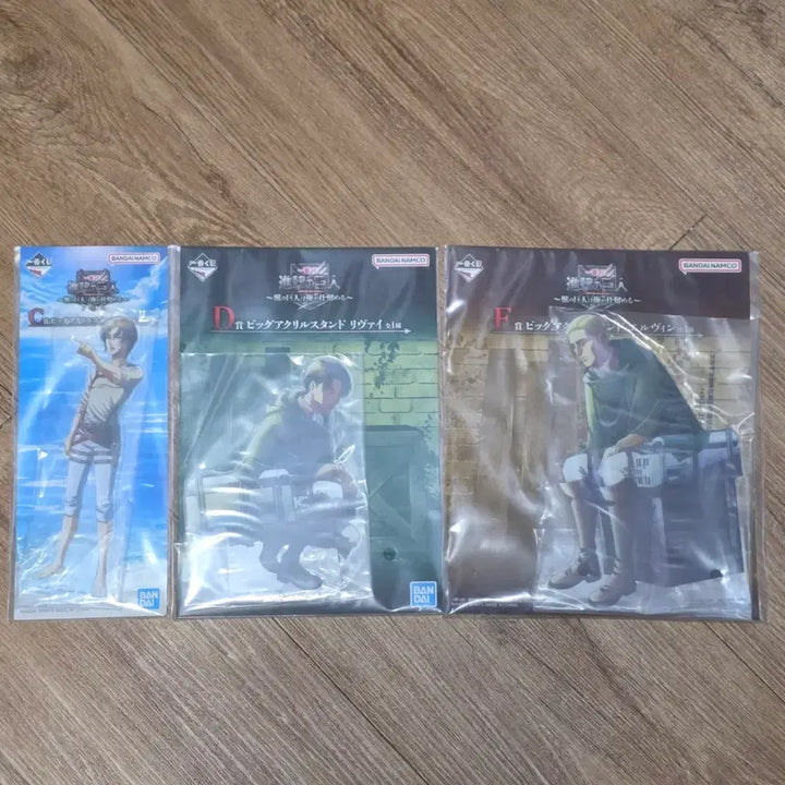 [BUNJANG] Attack on Titan Acrylic Stand Bundle Set / 진격의 거인 제일복권 C상에렌, D상리바이, E상엘빈 아크릴 스탠드 일괄