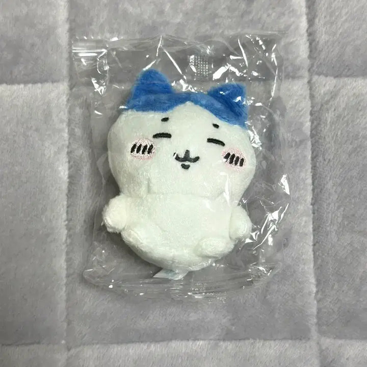 [BUNJANG] Chiikawa Oshiwari 2 Hachware Plush Doll / 치이카와 오스와리2 인형 하치와레 가챠
