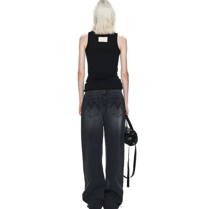 [BUNJANG] Matinkim Sleeveless Top (Black) / 마뗑킴 핀턱 슬리브리스(블랙)