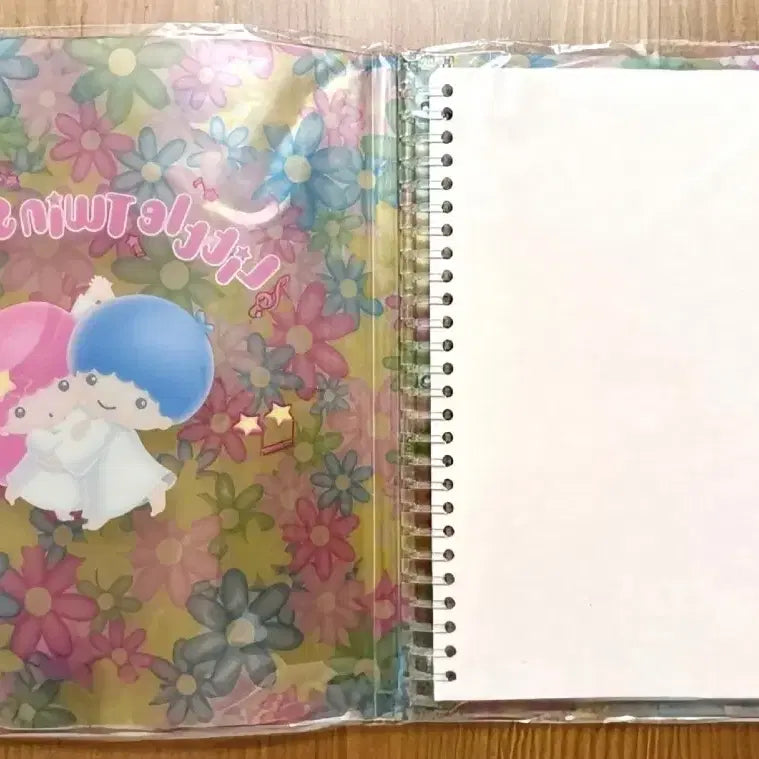 [BUNJANG] Kiki Lala A4 26-Hole Notebook / 키키라라다이어리 , A4리틀트윈스타 26공 노트 , 리틀트윈스타 다이어리