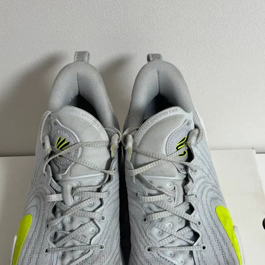 [BUNJANG] Under Armour Curry 12 Gravity Sneakers / 언더아머 커리 12 그래비티 280