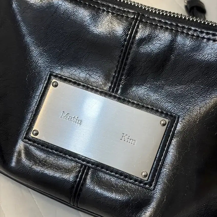 [BUNJANG] Matinkim Buckle Strap Two-Way Mini Crossbody Bag / 마뗑킴 버클 스트랩 투웨이 미니 크로스백