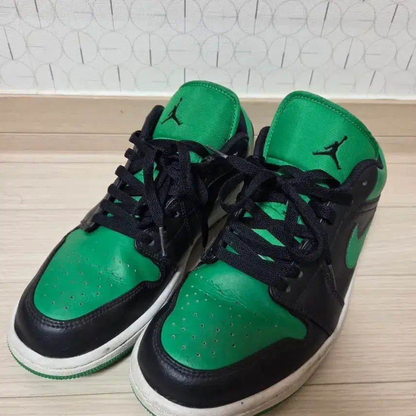 [BUNJANG] Nike Air Jordan 1 Low Green/Black Sneakers / 나이키 에어 조던1 로우 그린/블랙