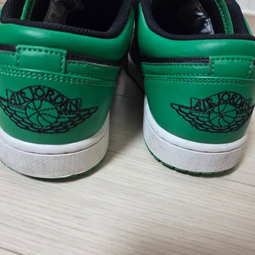 [BUNJANG] Nike Air Jordan 1 Low Green/Black Sneakers / 나이키 에어 조던1 로우 그린/블랙