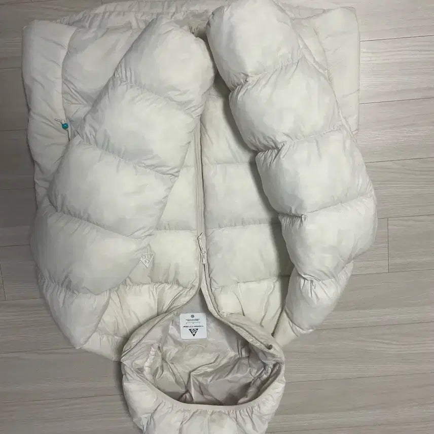 [BUNJANG] 나이키 ACG 화이트 패딩 자켓 L / 나이키 ACG 화이트 패딩 자켓 L