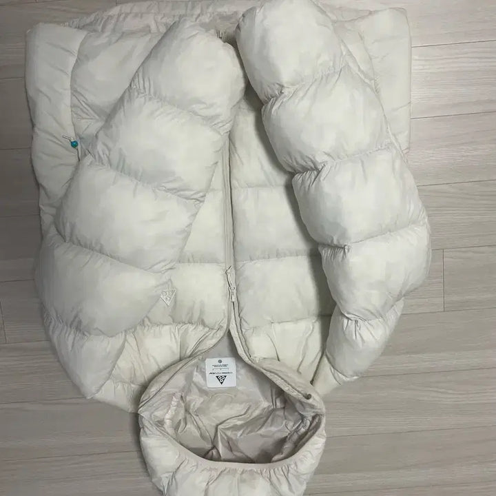 [BUNJANG] 나이키 ACG 화이트 패딩 자켓 L / 나이키 ACG 화이트 패딩 자켓 L