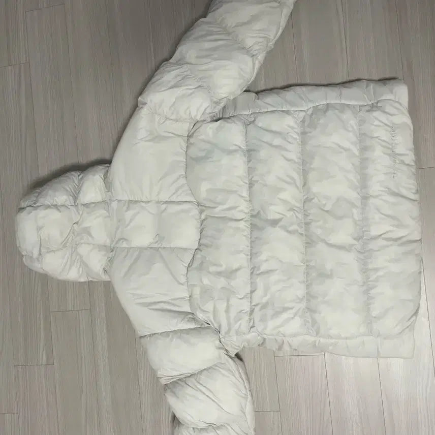 [BUNJANG] 나이키 ACG 화이트 패딩 자켓 L / 나이키 ACG 화이트 패딩 자켓 L