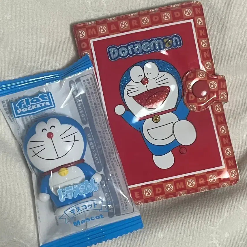 [BUNJANG] Doraemon Mascot Figure, Mini Notebook, and Sticker Set / 도라에몽 마스코트 피규어 + 미니노트 +스티커