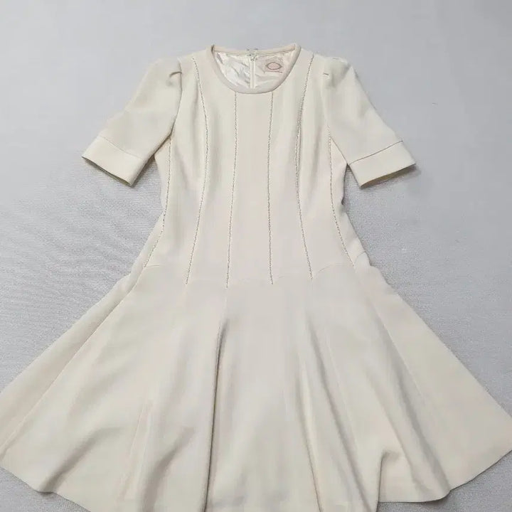 [BUNJANG] Lenibon Ivory Pearl Detail Dress / 레니본 아이보리 진주 포인트 원피스 마른55 여성85