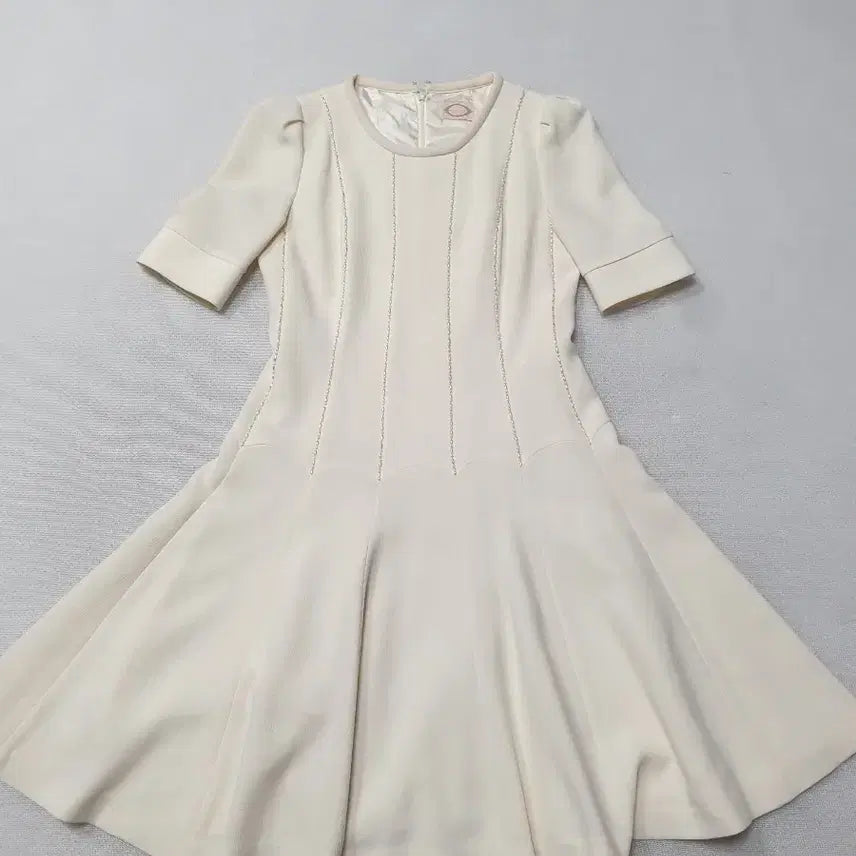 [BUNJANG] Lenibon Ivory Pearl Detail Dress / 레니본 아이보리 진주 포인트 원피스 마른55 여성85
