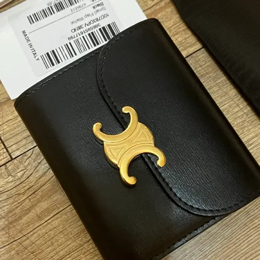 [BUNJANG] Celine Triomphe Small Flap Wallet Black / 정품)셀린느 트리옹프 스몰 플랩 지갑 블랙