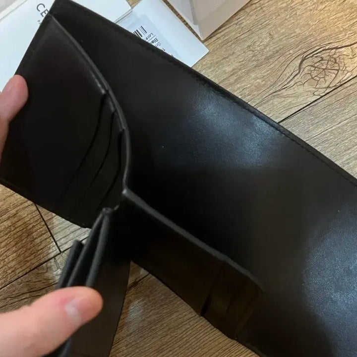 [BUNJANG] Celine Triomphe Small Flap Wallet Black / 정품)셀린느 트리옹프 스몰 플랩 지갑 블랙