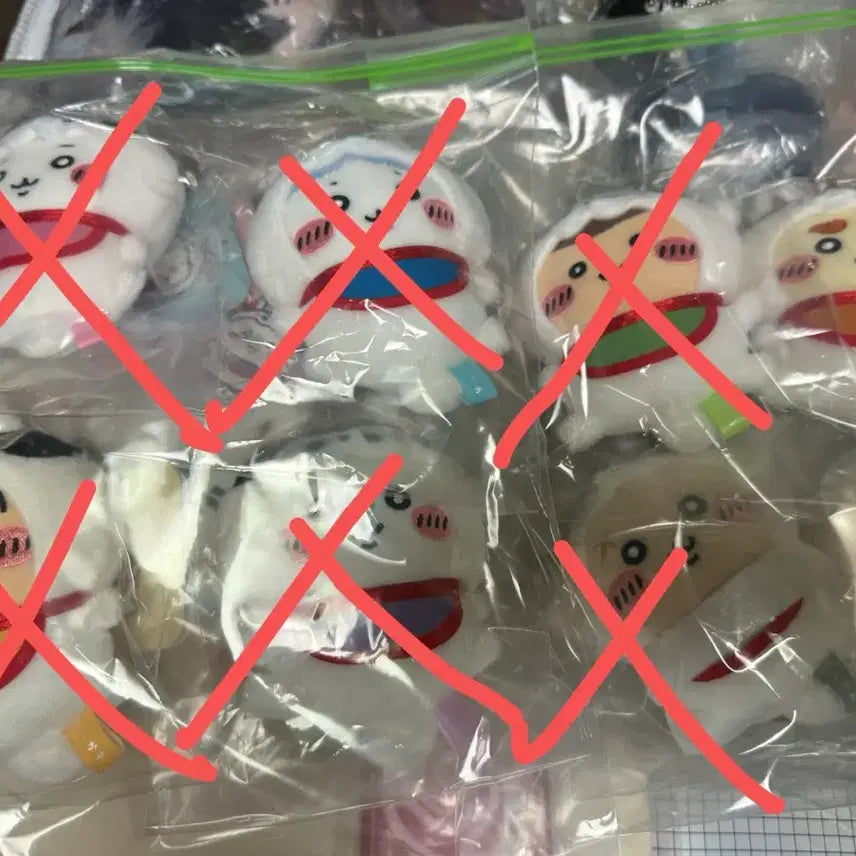[BUNJANG] Chiikawa Mogumogu Dog Mascot (Sealed) / [미개봉 새상품] 치이카와 모구모구 강아지가 된 마스코트 시사