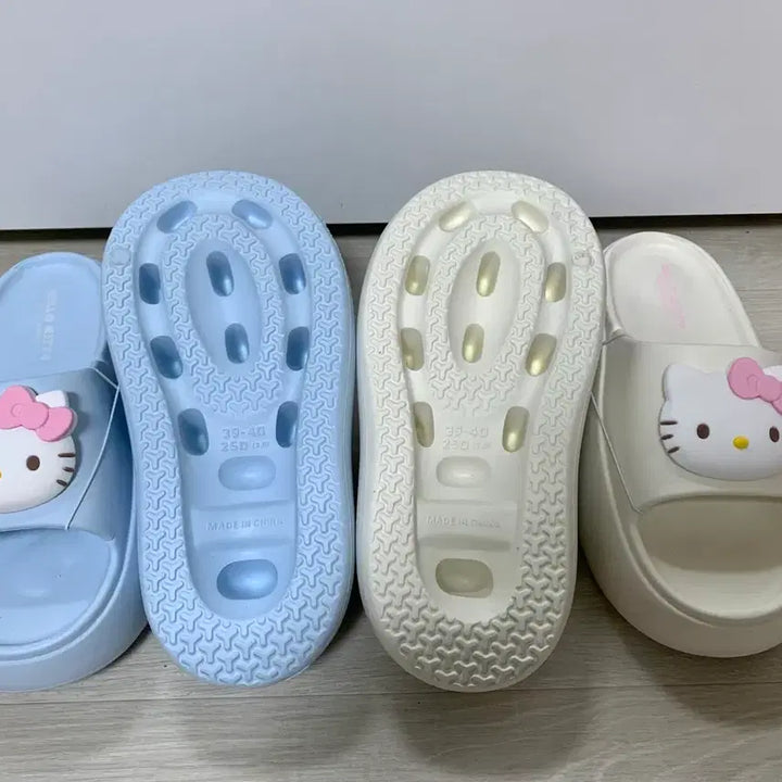 [BUNJANG] Sanrio Hello Kitty Platform Wedge Slippers 250mm Blue/White / 산리오 헬로키티 플랫폼 통굽 슬리퍼 250mm 블루/화이트
