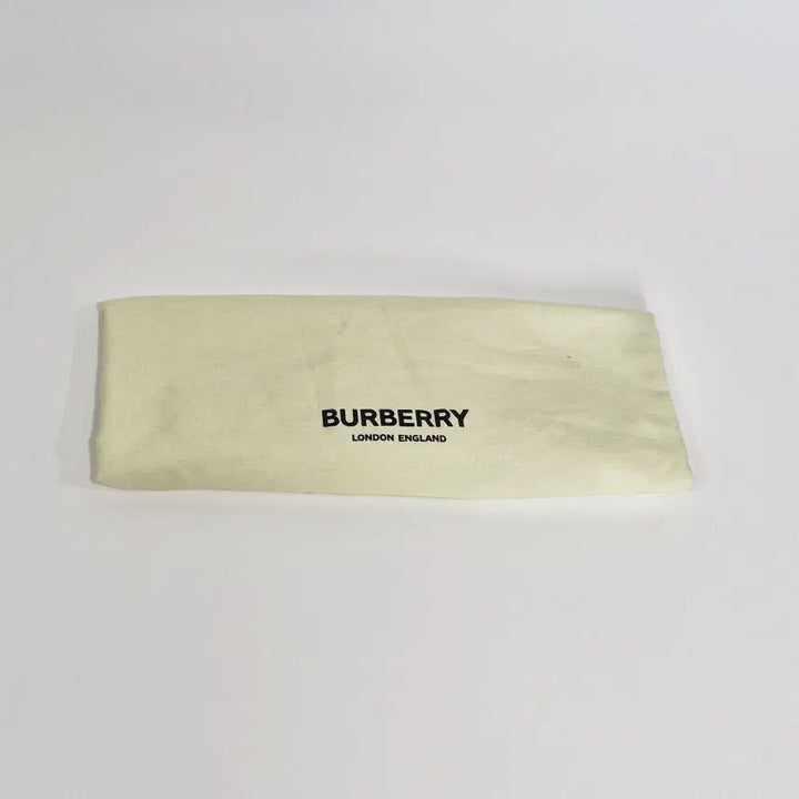 [BUNJANG] Burberry New Hampshire Check Crossbody Bag / 버버리 뉴 햄프셔 체크 크로스백