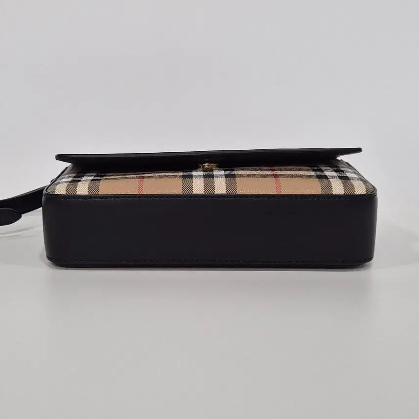 [BUNJANG] Burberry New Hampshire Check Crossbody Bag / 버버리 뉴 햄프셔 체크 크로스백