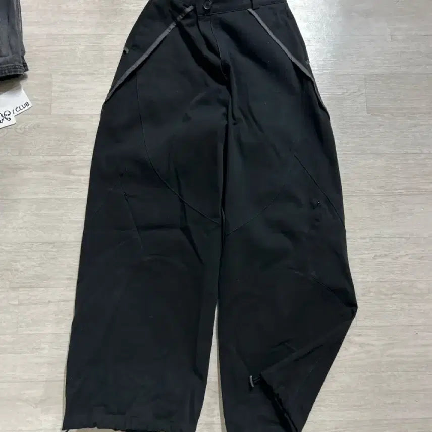 [BUNJANG] Flareup Wide Pants Black / 플레어업 와이드 팬츠 블랙1