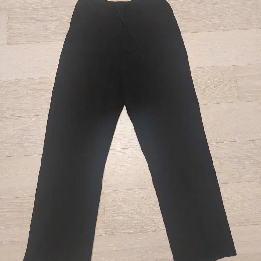 [BUNJANG] Chad Malon Holgarments Training Pants / 차드말론 홀가먼츠 트레이닝 바지