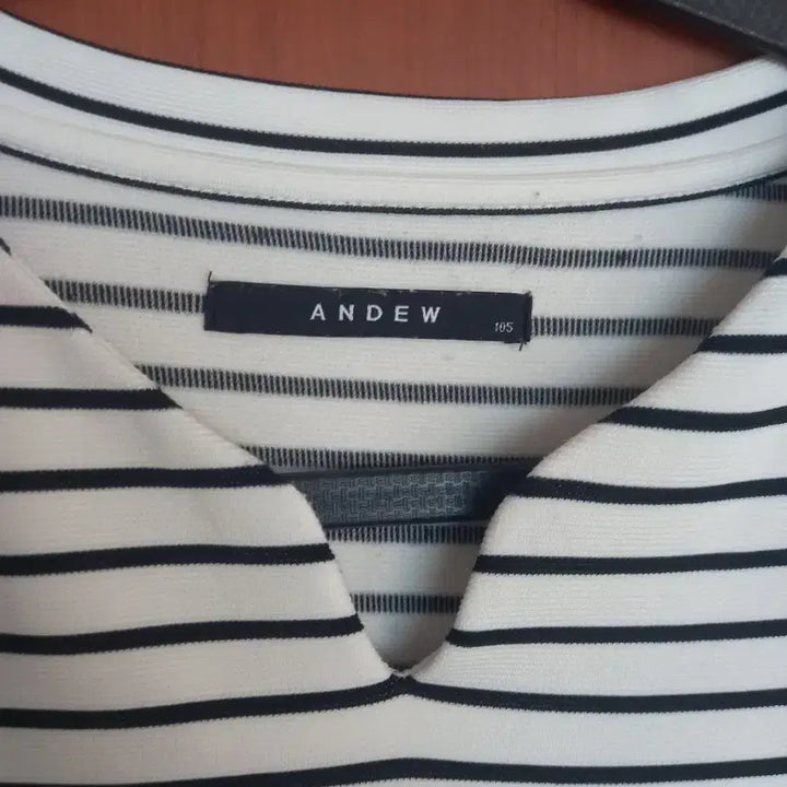 [BUNJANG] Andew Striped Long-Sleeve T-Shirt XL / 앤듀 스트라이프 긴팔 티셔츠 105 (XL)