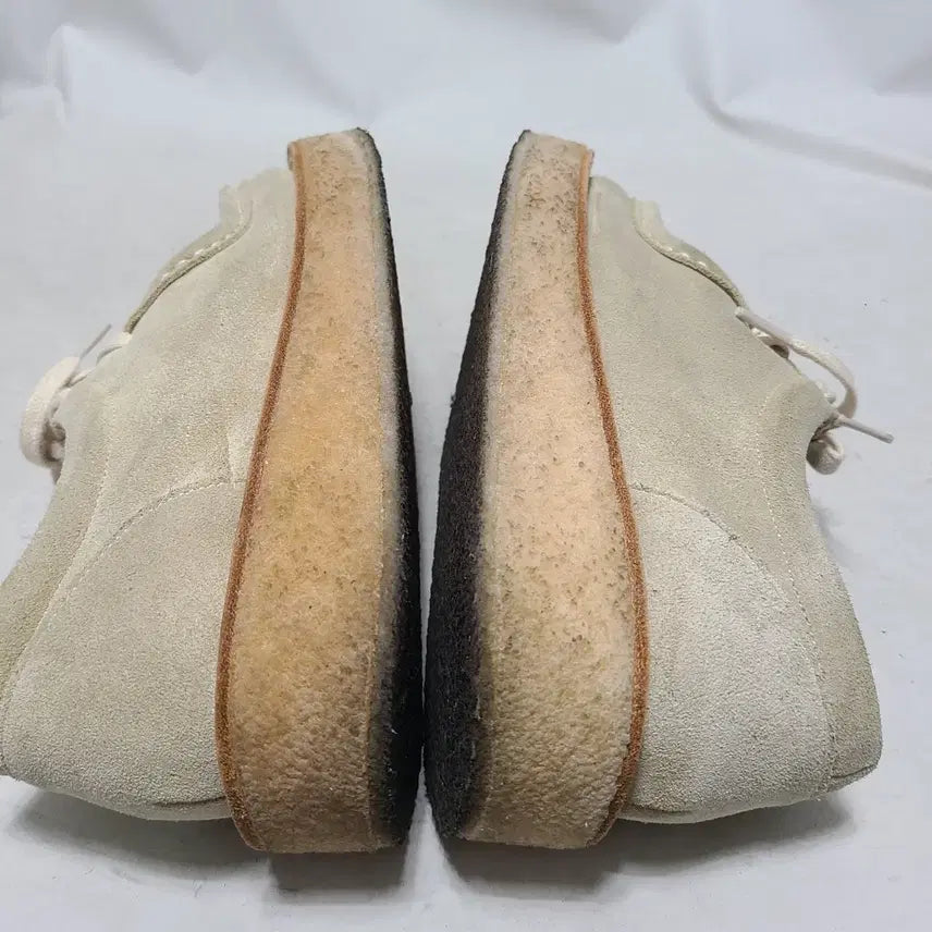 [BUNJANG] Mellow Suede Sneakers / 1) 250 멜로우 스웨이드 스니커즈 A급