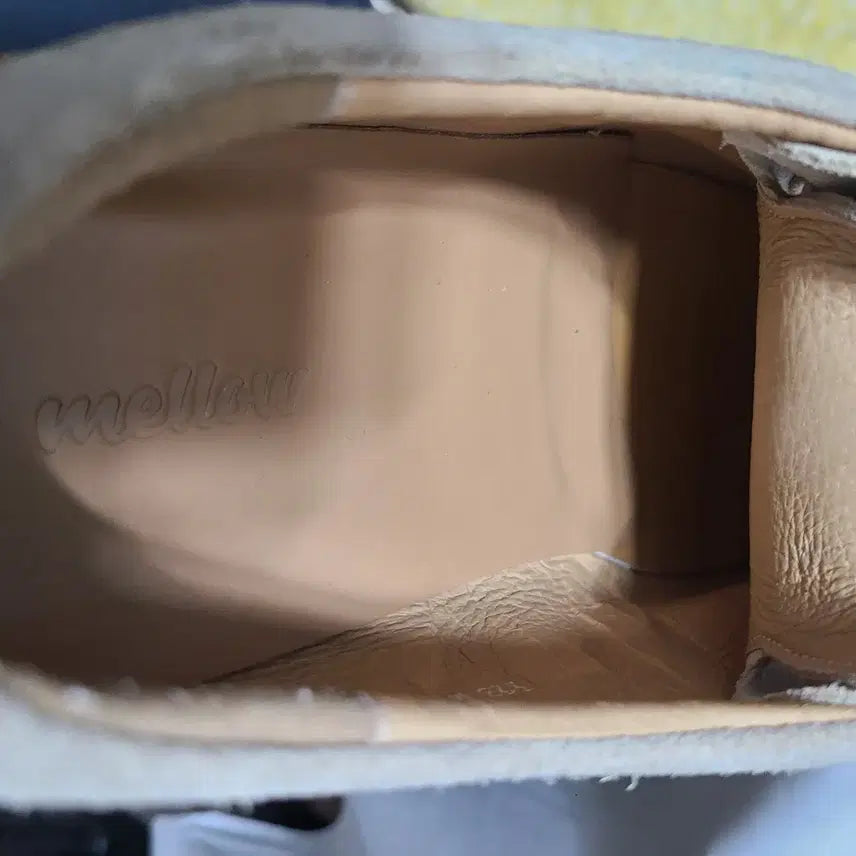 [BUNJANG] Mellow Suede Sneakers / 1) 250 멜로우 스웨이드 스니커즈 A급