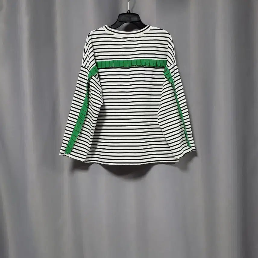 [SOLD OUT] 프릴 포인트 스트라이프 티