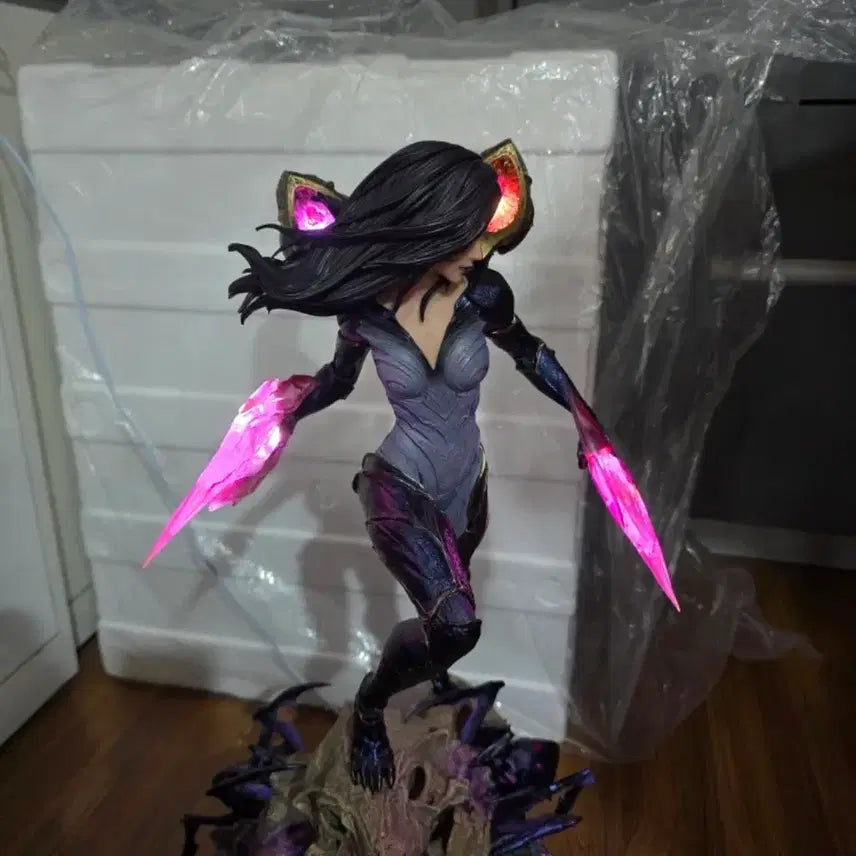 [BUNJANG] Kaisa Statue Figure / 카이사 스태츄 피규어