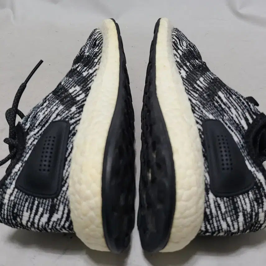 [BUNJANG] Adidas Pureboost Sneakers / 1) 265 아디다스 퓨어부스트 A급