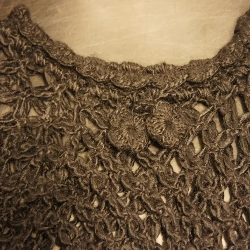 [BUNJANG] Unbalance 1808 Vintage Black Knit Shawl / 1808 플라워 빈티지망토 코사지 니트망토 니트블랙숄 니트스웨터