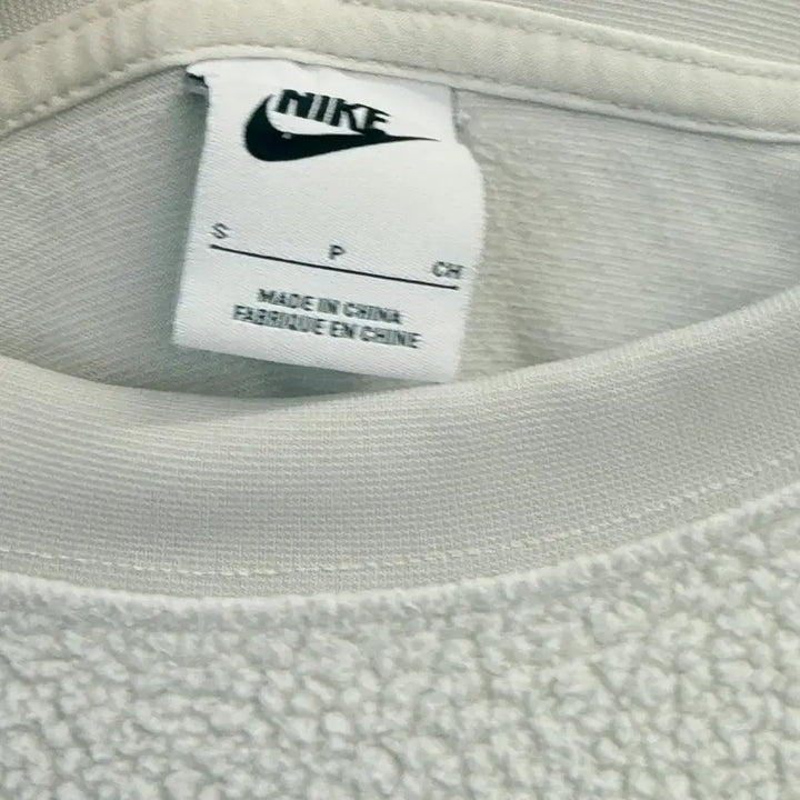 [BUNJANG] Nike Fleece Crop Sweatshirt (Size S) / 나이키 뽀글이 크롭 맨투맨 (S)