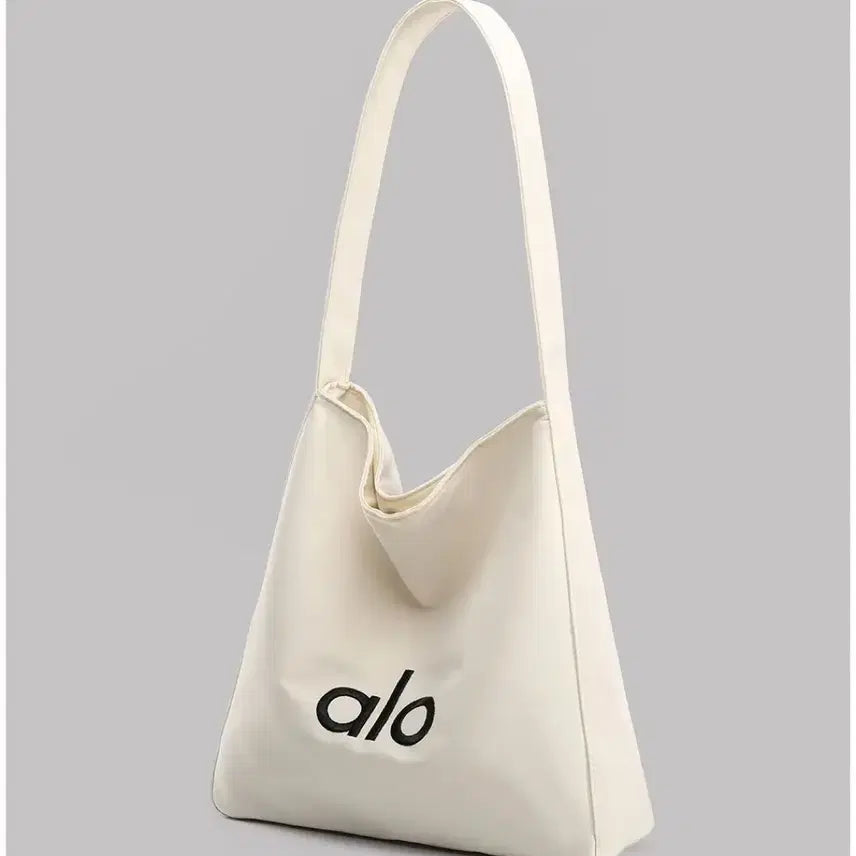[BUNJANG] alo Embroidered Logo Ivory Shoulder Bag / alo 자수로고 아이보리 숄더백