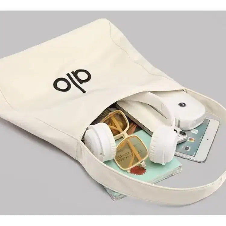 [BUNJANG] alo Embroidered Logo Ivory Shoulder Bag / alo 자수로고 아이보리 숄더백